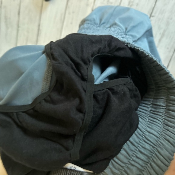 NWT Tasc Medium Ready 2-in-1 Short Storm gray - Picture 7 of 12